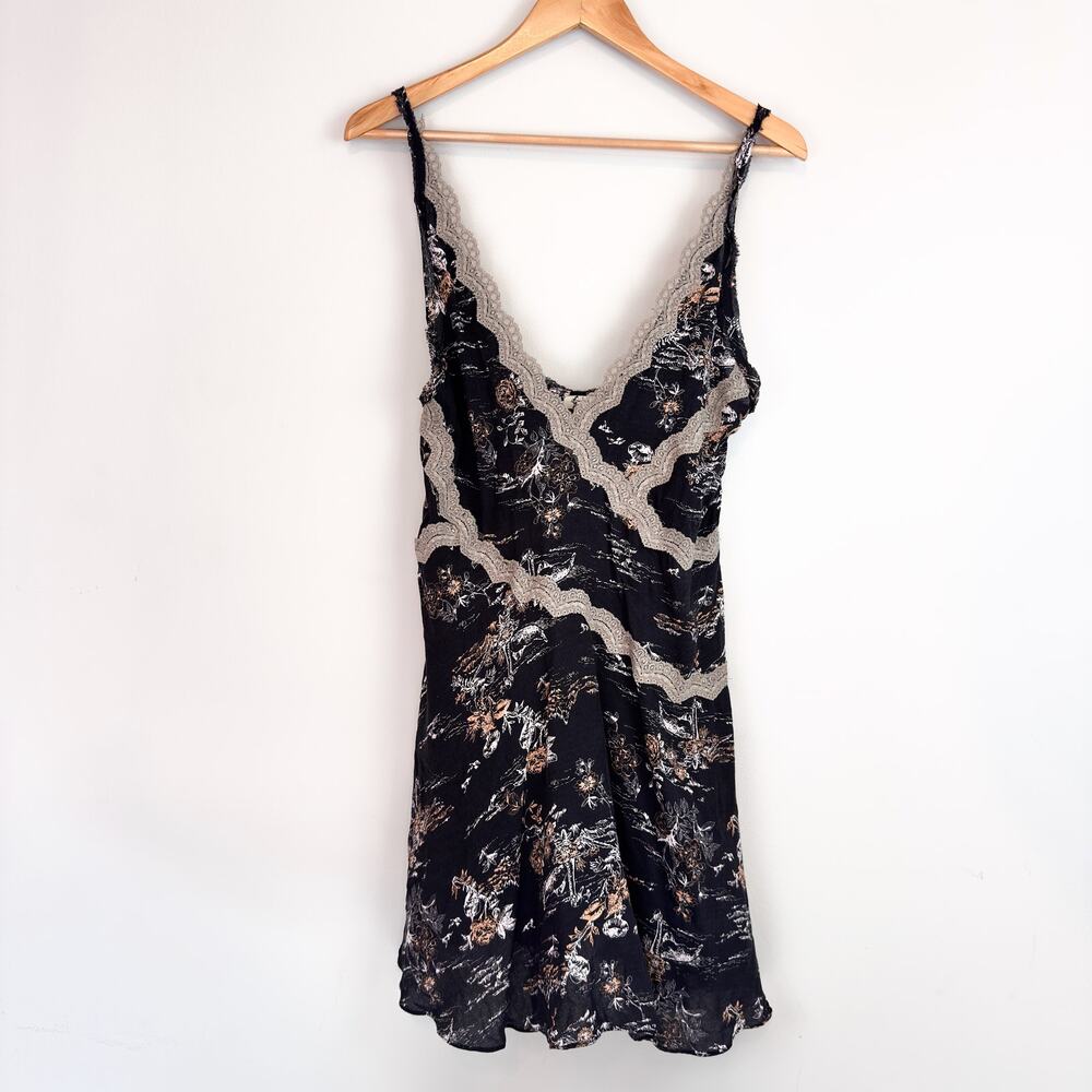 Free People Women's Dress Size XS | Flowy skater dress black lace floral